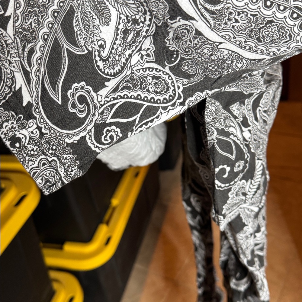 Roaman's Black Paisley 3/4 Sleeve Henley & Pant Set Size 3X (Fits 30W/32W) - Picture 6 of 9